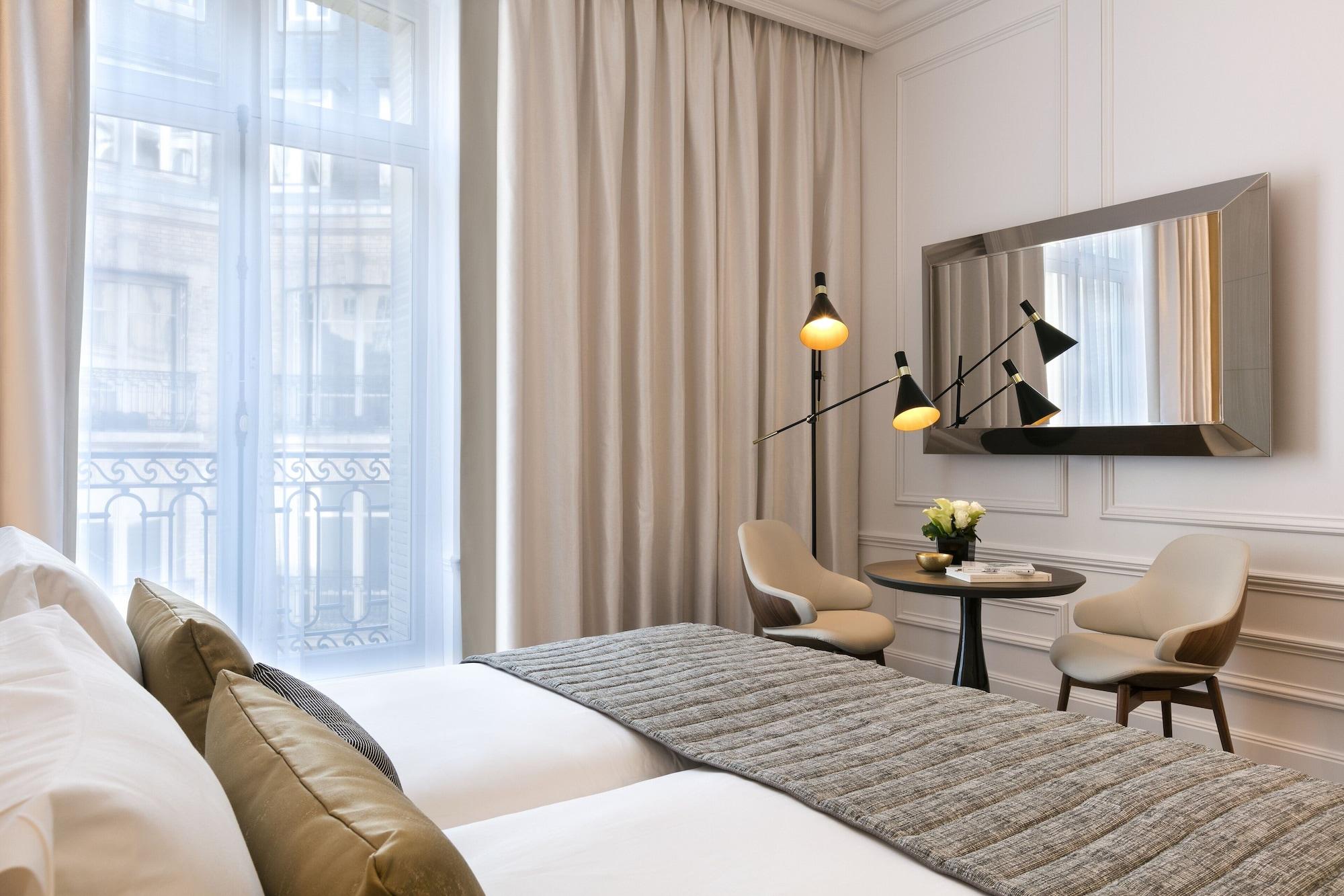 La Clef Champs-Elysees Paris By The Crest Collection Eksteriør billede A room at the hotel
