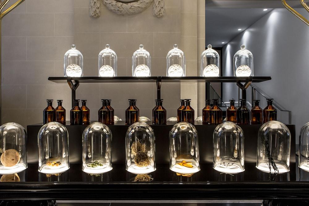 La Clef Champs-Elysees Paris By The Crest Collection Eksteriør billede Ingredients of the perfume