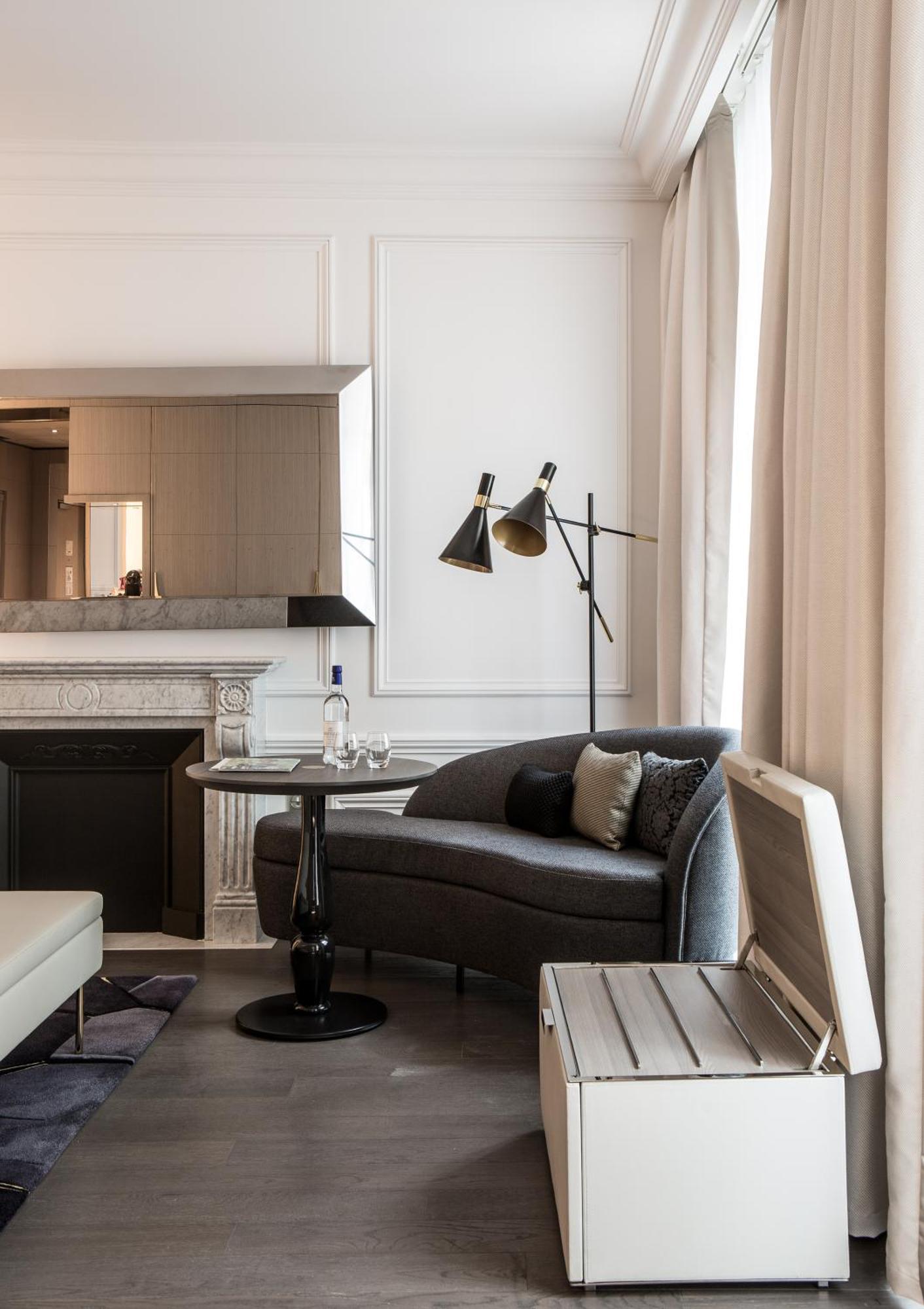 La Clef Champs-Elysees Paris By The Crest Collection Værelse billede A floor lamp